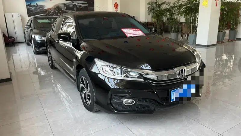 2016 Honda Accord 2.0L Comfort Edition — миниатюра 3
