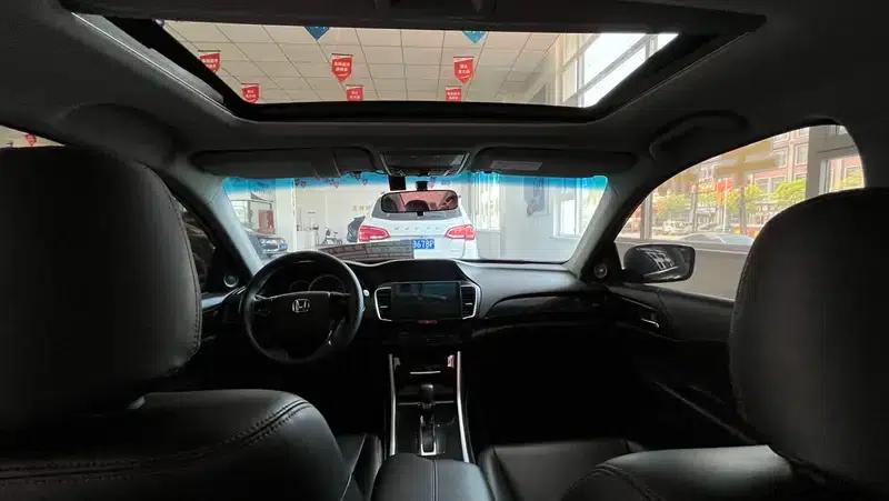 2016 Honda Accord 2.0L Comfort Edition — миниатюра 8