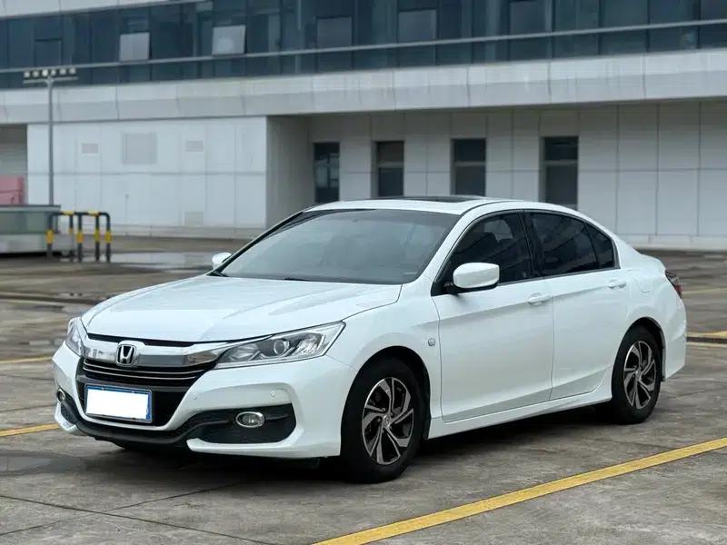 2016 Honda Accord 2.0L Comfort Edition — миниатюра 1