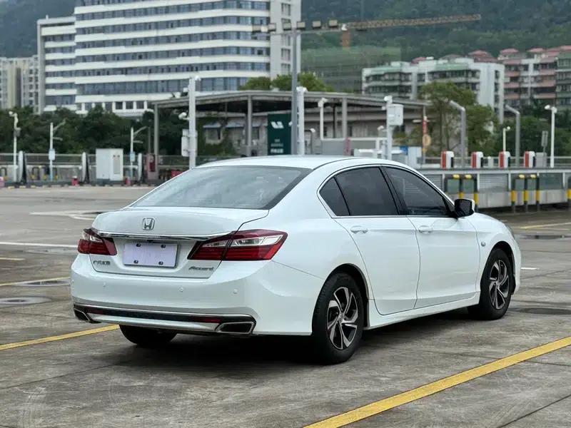 2016 Honda Accord 2.0L Comfort Edition — миниатюра 6