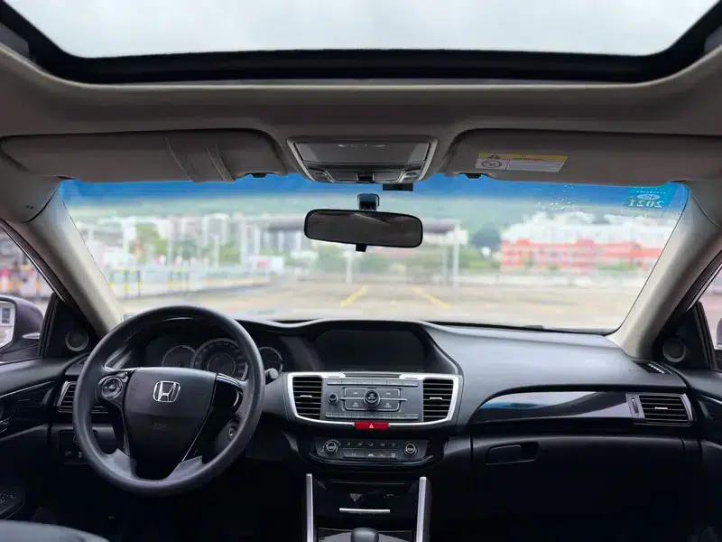 2016 Honda Accord 2.0L Comfort Edition — миниатюра 8