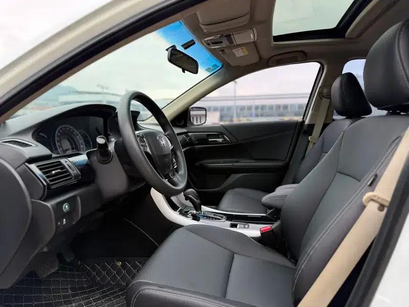 2016 Honda Accord 2.0L Comfort Edition — миниатюра 10
