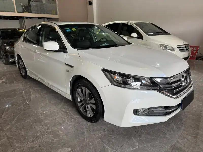 2015 Honda Accord 2.0L LXS Elite Edition — миниатюра 3