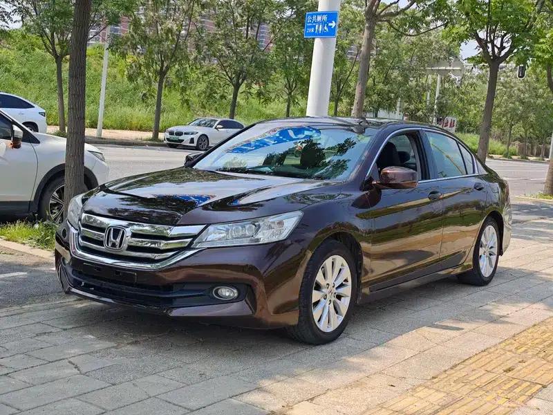 2014 Honda Accord 2.4L EXN Luxury Navigation Edition — миниатюра 1