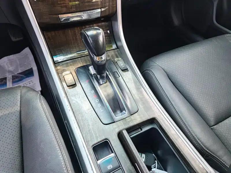 2014 Honda Accord 2.4L EXN Luxury Navigation Edition — миниатюра 18