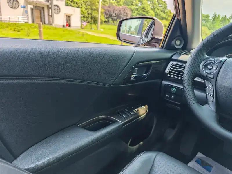 2014 Honda Accord 2.4L EXN Luxury Navigation Edition — миниатюра 7