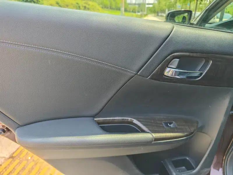 2014 Honda Accord 2.4L EXN Luxury Navigation Edition — миниатюра 8