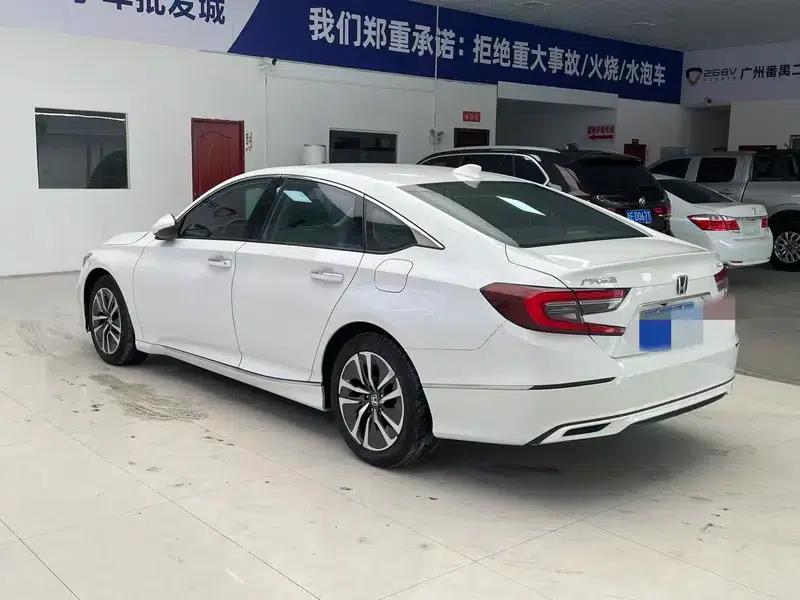 2022 Honda Accord Hybrid 2.0L Phantom Night Edition — миниатюра 4
