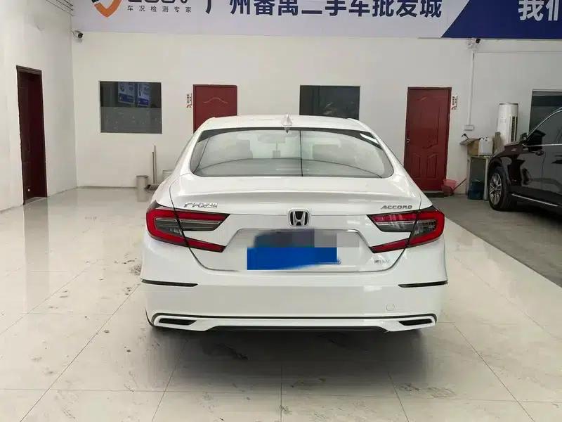 2022 Honda Accord Hybrid 2.0L Phantom Night Edition — миниатюра 5