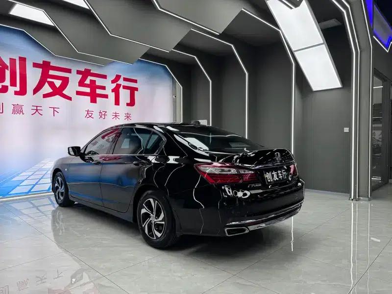 2016 Honda Accord 2.0L Comfort Edition — миниатюра 4