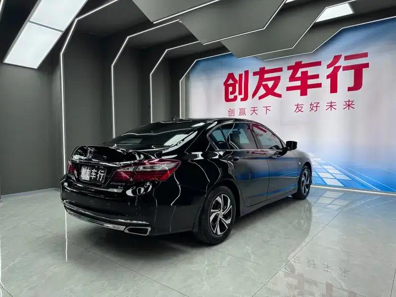 2016 Honda Accord 2.0L Comfort Edition — миниатюра 5