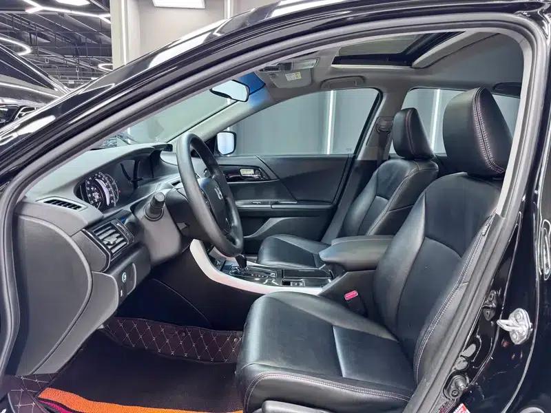 2016 Honda Accord 2.0L Comfort Edition — миниатюра 10