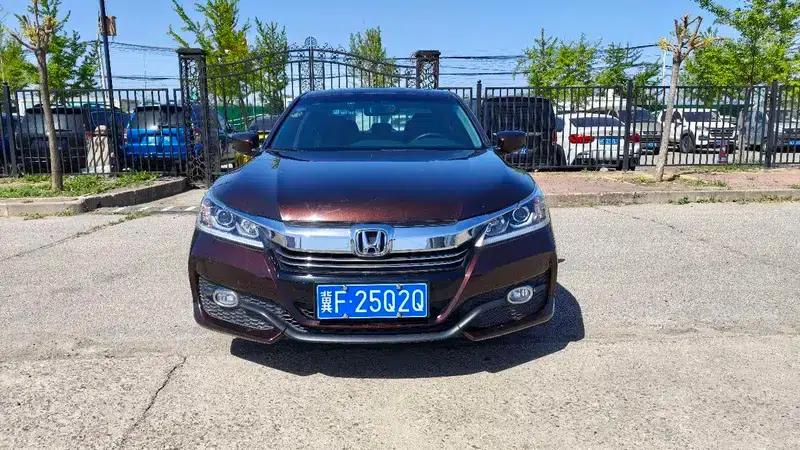 2016 Honda Accord 2.0L Comfort Edition — миниатюра 2