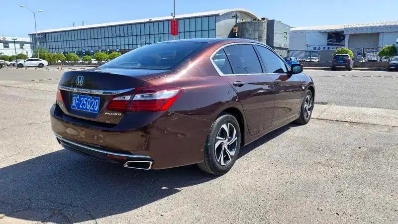 2016 Honda Accord 2.0L Comfort Edition — миниатюра 6