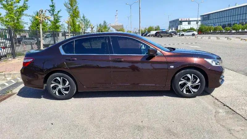2016 Honda Accord 2.0L Comfort Edition — миниатюра 7