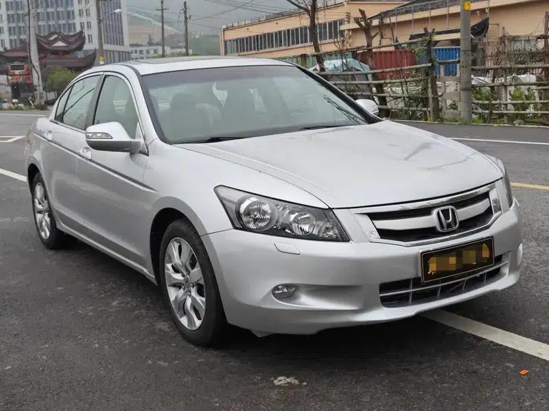 2010 Honda Accord 3.5L V6 — миниатюра 3