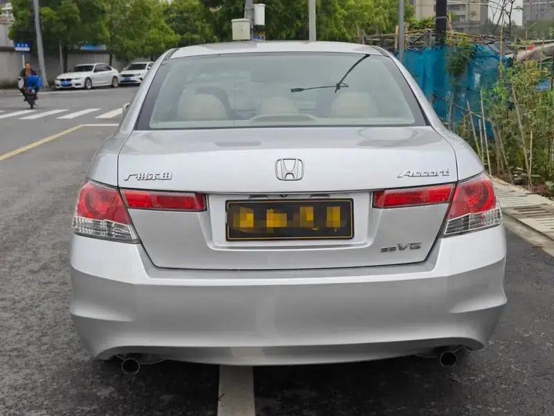 2010 Honda Accord 3.5L V6 — миниатюра 5