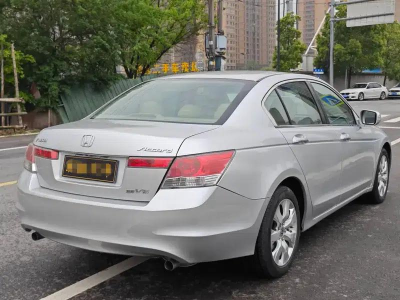 2010 Honda Accord 3.5L V6 — миниатюра 6