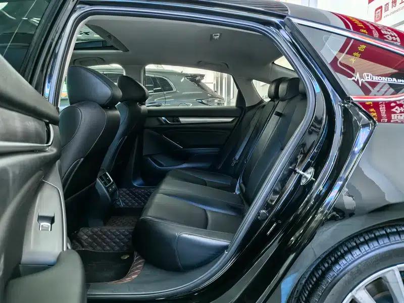 2022 Honda Accord 260TURBO Luxury Edition — миниатюра 18