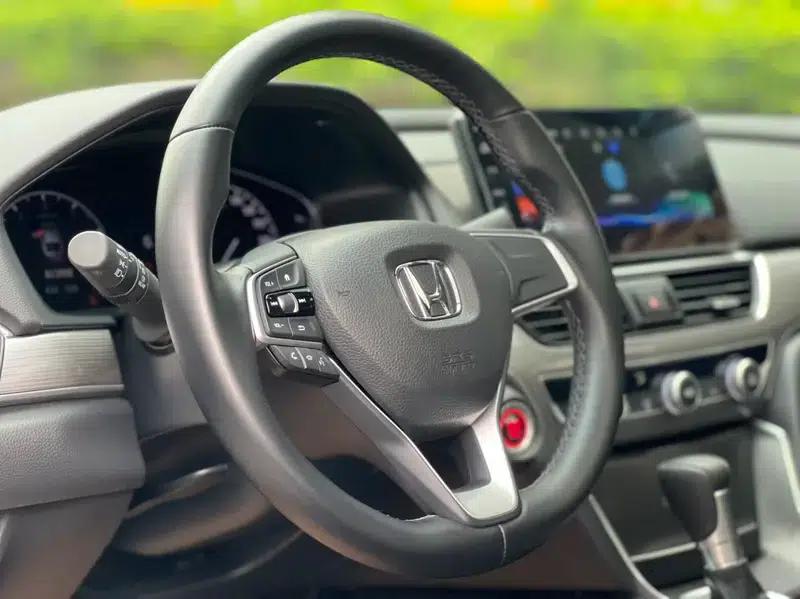 2022 Honda Accord 260TURBO Luxury Edition — миниатюра 11