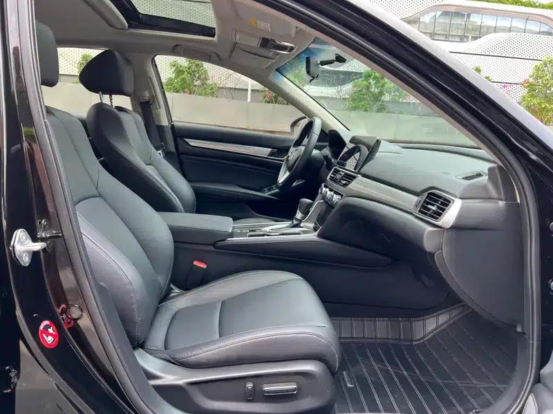 2022 Honda Accord 260TURBO Luxury Edition — миниатюра 18
