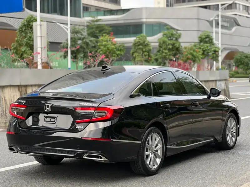 2022 Honda Accord 260TURBO Luxury Edition — миниатюра 6