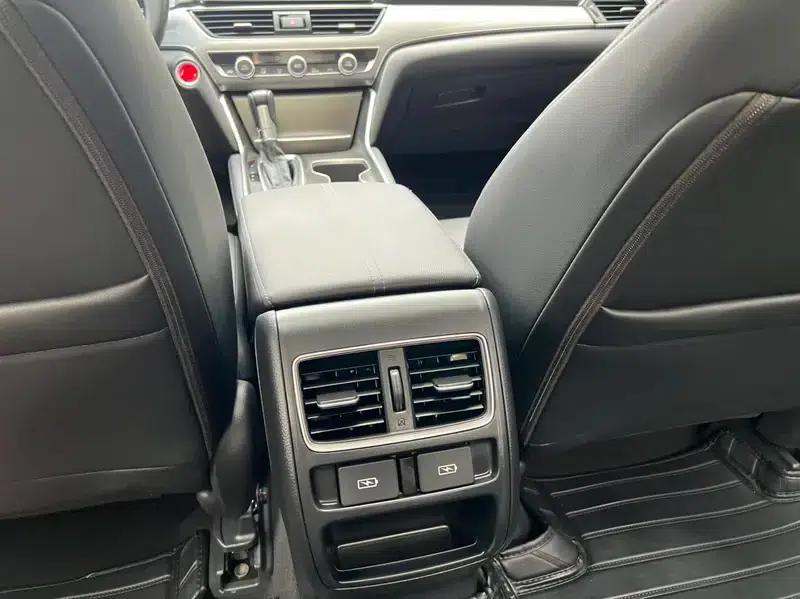 2022 Honda Accord 260TURBO Luxury Edition — миниатюра 7