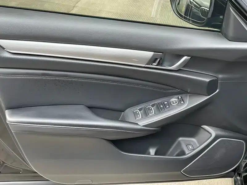 2022 Honda Accord 260TURBO Luxury Edition — миниатюра 5