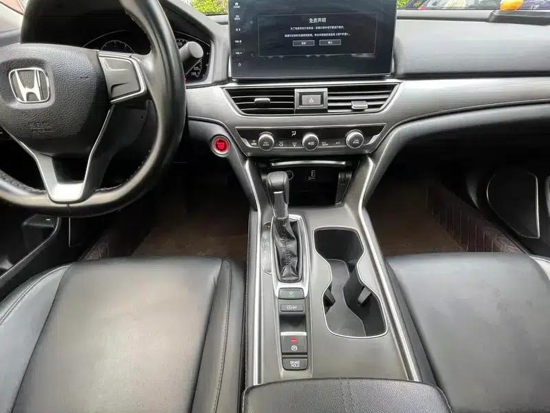 2022 Honda Accord 260TURBO Luxury Edition — миниатюра 9