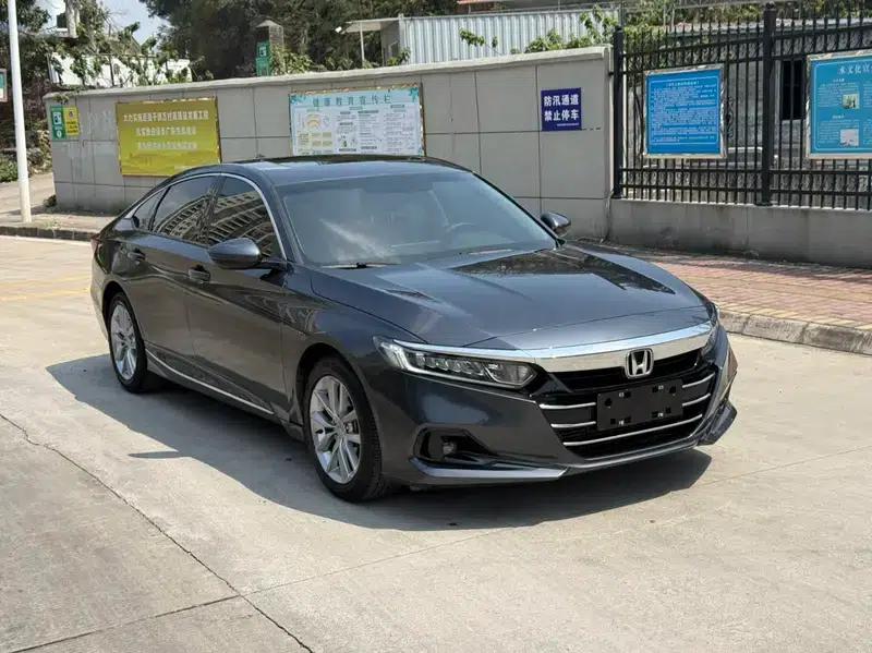 2022 Honda Accord 260TURBO Luxury Edition — миниатюра 3