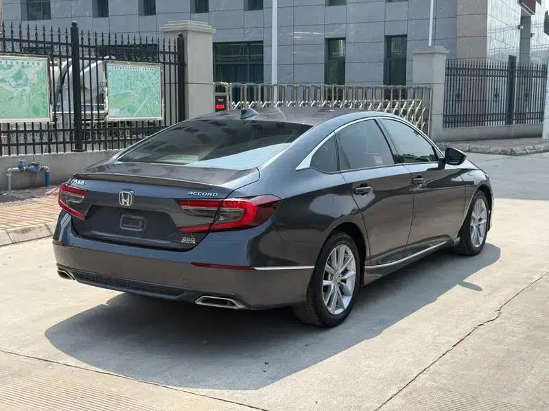 2022 Honda Accord 260TURBO Luxury Edition — миниатюра 6
