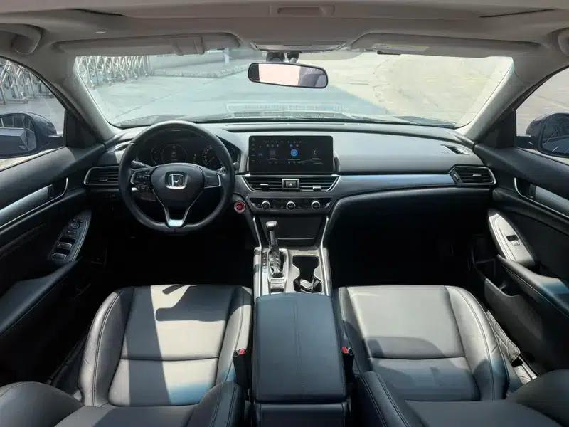 2022 Honda Accord 260TURBO Luxury Edition — миниатюра 8