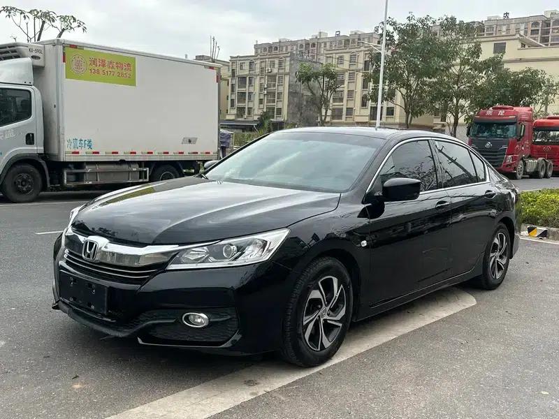 2016 Honda Accord 2.0L Comfort Edition — миниатюра 1
