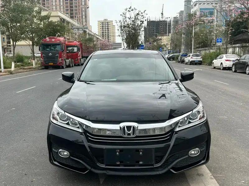 2016 Honda Accord 2.0L Comfort Edition — миниатюра 2