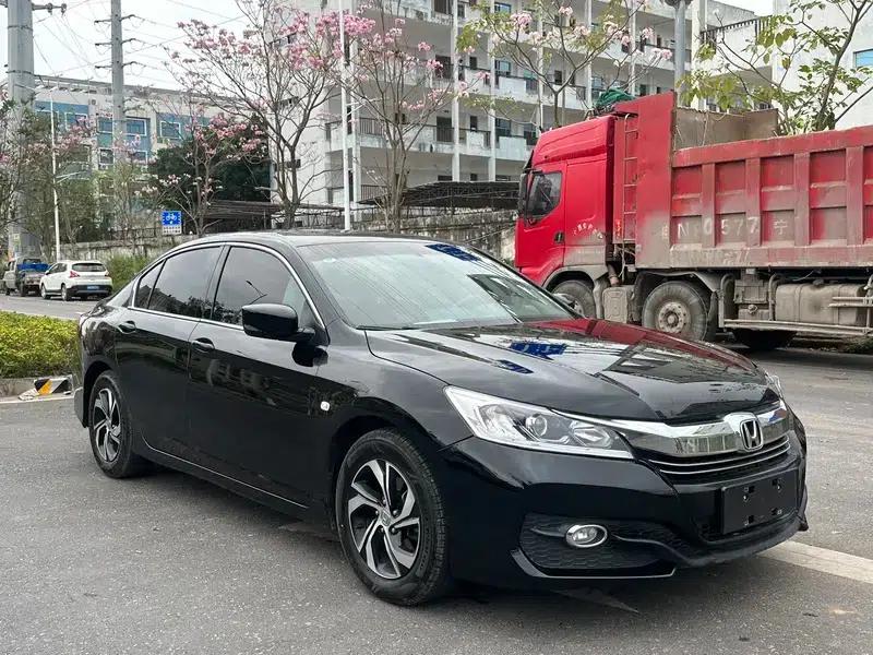 2016 Honda Accord 2.0L Comfort Edition — миниатюра 3