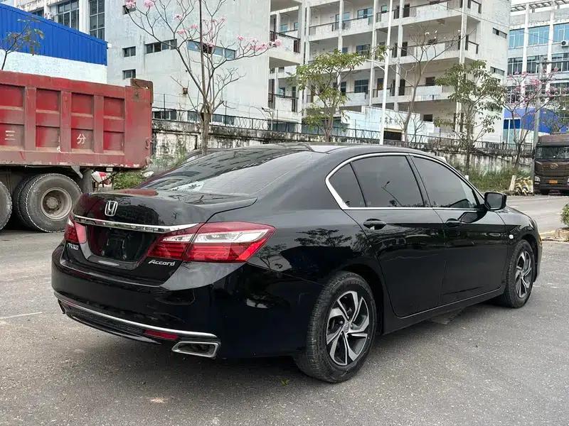 2016 Honda Accord 2.0L Comfort Edition — миниатюра 6