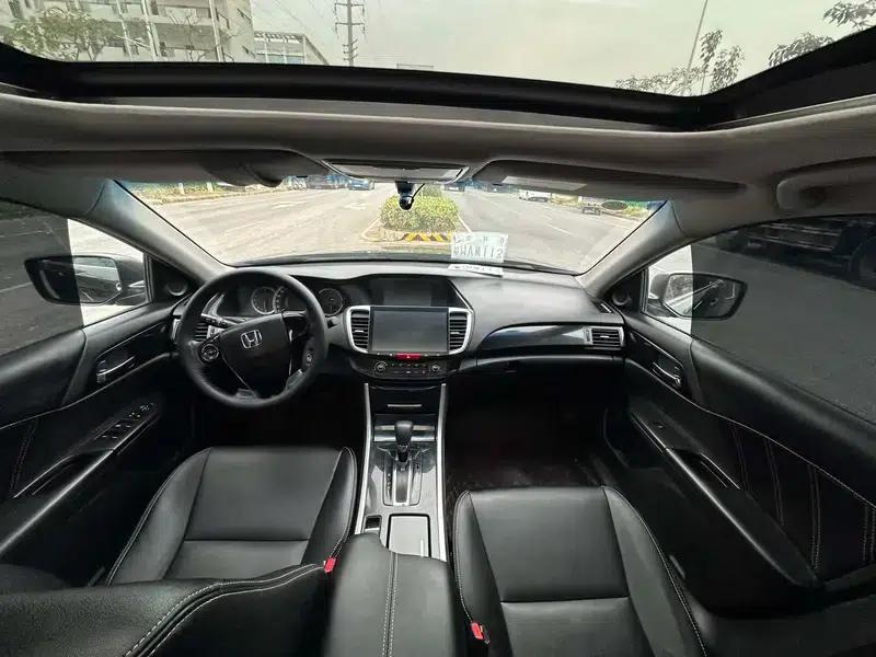 2016 Honda Accord 2.0L Comfort Edition — миниатюра 8