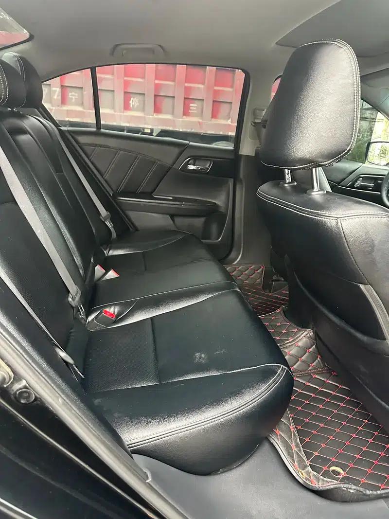 2016 Honda Accord 2.0L Comfort Edition — миниатюра 9