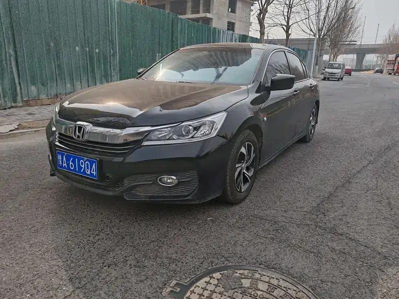 2016 Honda Accord 2.0L Comfort Edition — миниатюра 1