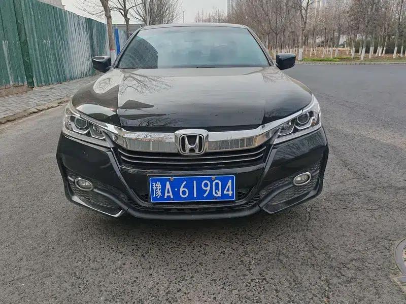 2016 Honda Accord 2.0L Comfort Edition — миниатюра 2