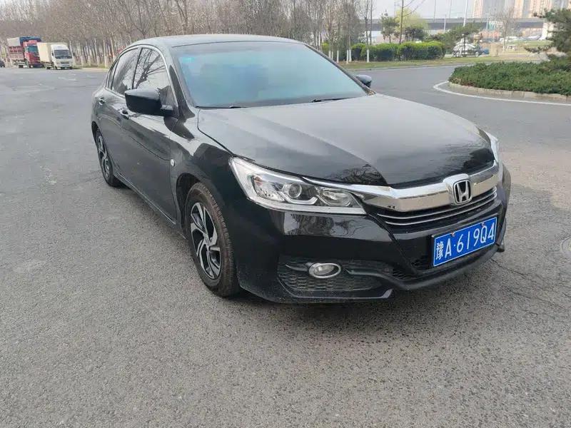 2016 Honda Accord 2.0L Comfort Edition — миниатюра 3