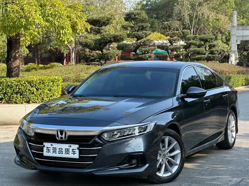 2022 Honda Accord 260TURBO Luxury Edition — миниатюра 1