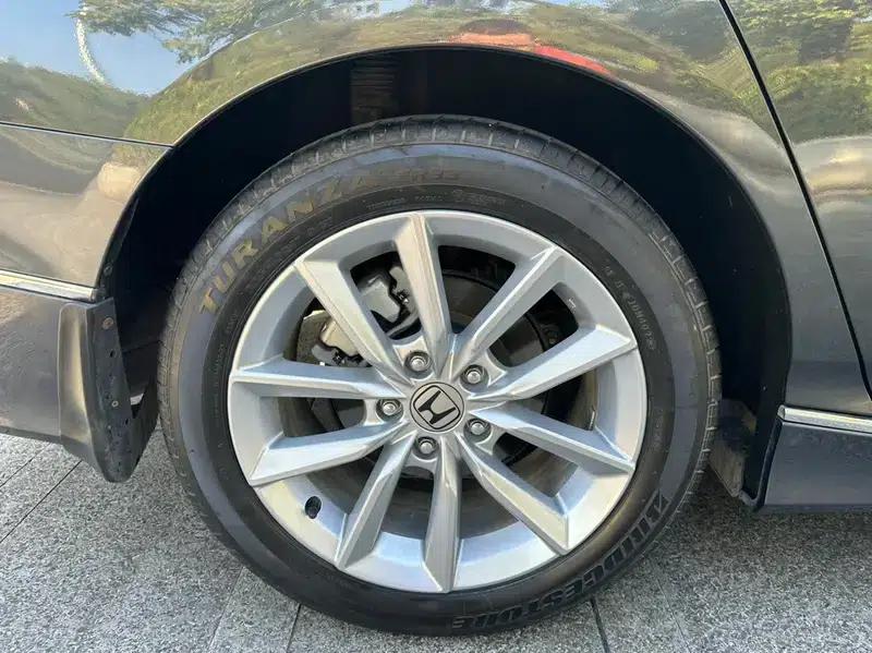 2022 Honda Accord 260TURBO Luxury Edition — миниатюра 11
