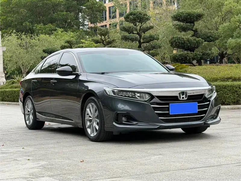 2022 Honda Accord 260TURBO Luxury Edition — миниатюра 3