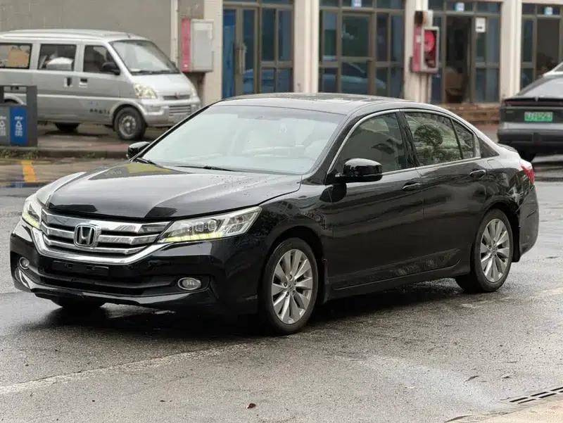 2015 Honda Accord 2.4L EX Luxury Edition — миниатюра 1