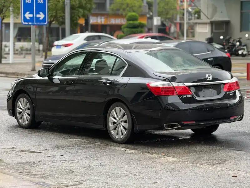 2015 Honda Accord 2.4L EX Luxury Edition — миниатюра 4