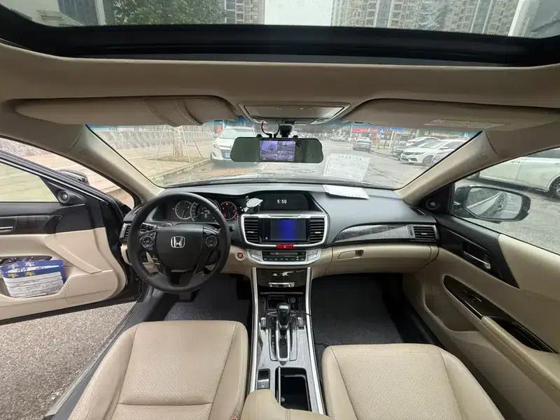 2015 Honda Accord 2.4L EX Luxury Edition — миниатюра 8