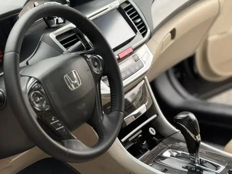 2015 Honda Accord 2.4L EX Luxury Edition — миниатюра 9