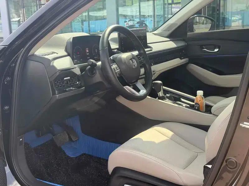 2023 Honda Accord 260TURBO Premium Edition — миниатюра 18