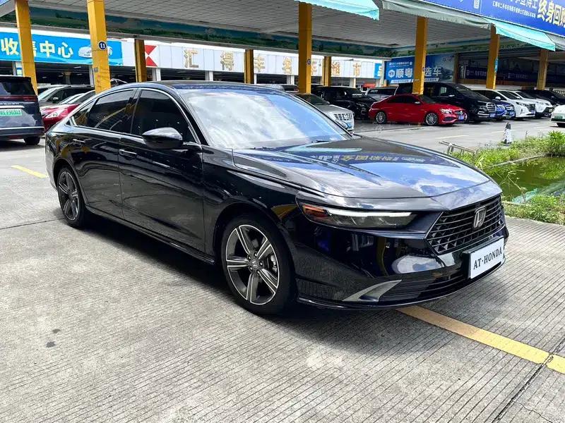 2023 Honda Accord 260TURBO Premium Edition — миниатюра 3